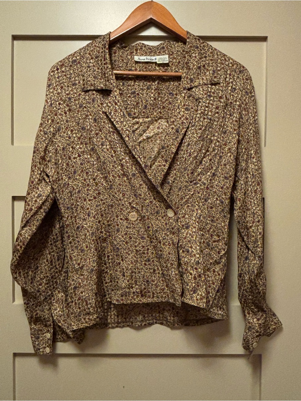 ANNE KLEIN Silk Floral Blouse Lapel Collar Double Button Deep V Vintage